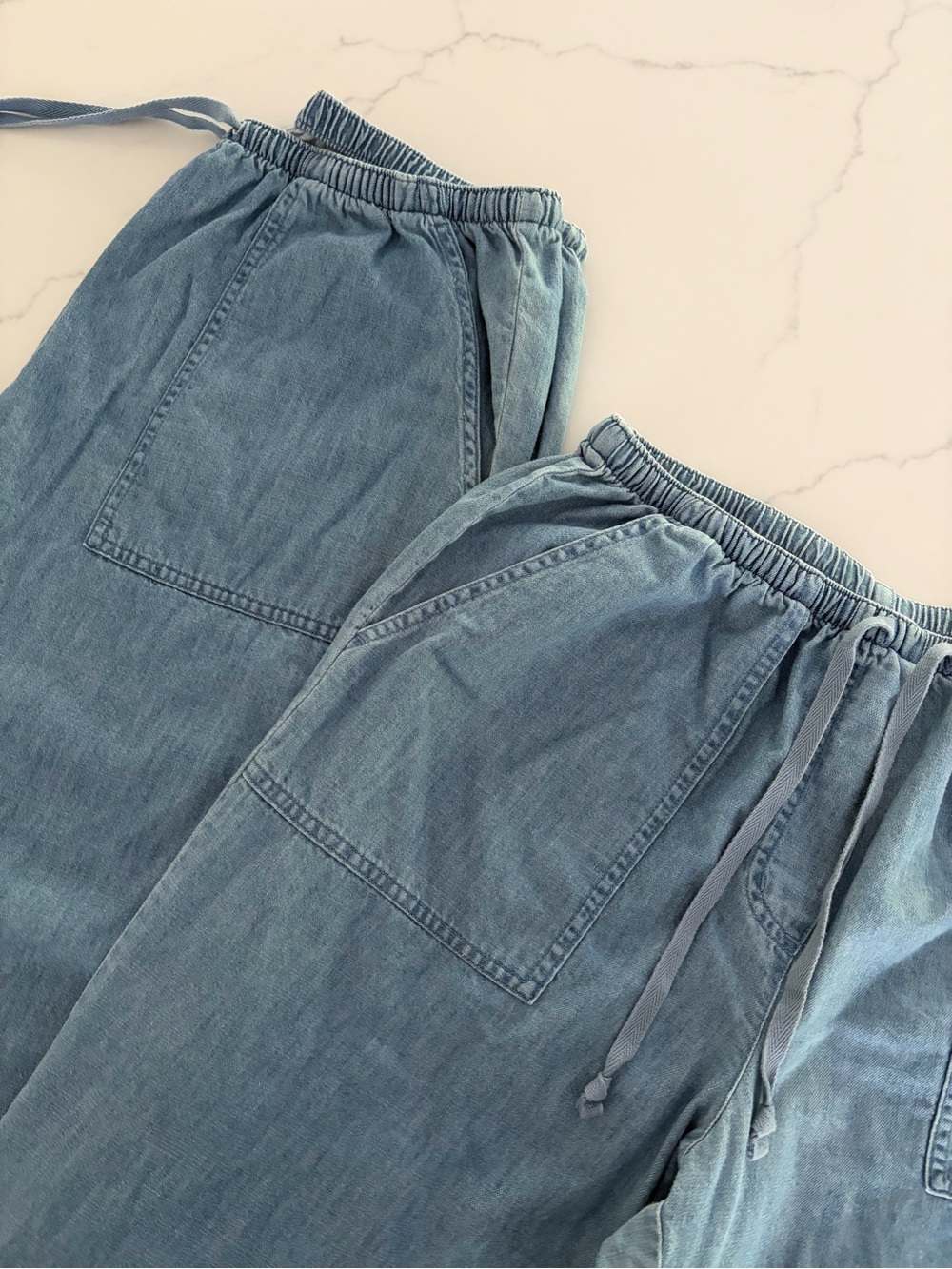 L.L Bean MP Sunwashed Denim Straight-Leg Crop Pants EUC Light Denim.
1 pair - Picture 5 of 12